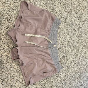 Vuori Clementine 2.5 in Pink and Gray Athletic Shorts Lightweight Comfort